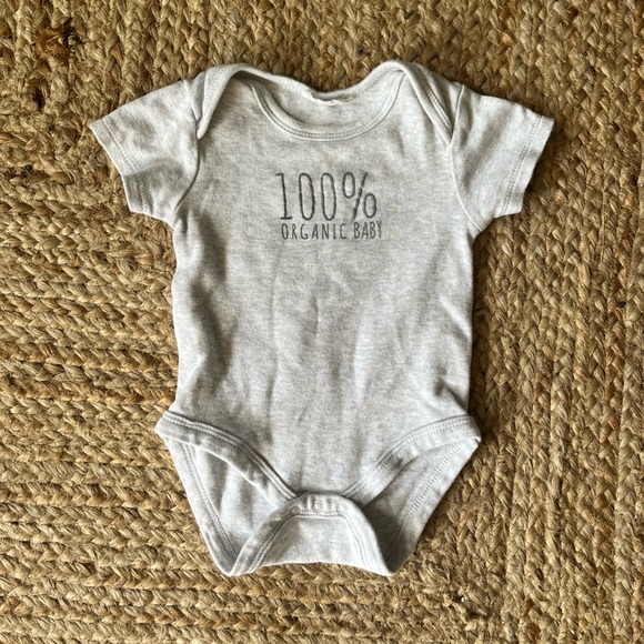 2 Rabbit + Bear onesies - Picture 2 of 5